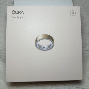 Oura Ring Gen 4 Size 8 Gold Activity Tracker with Charger Box (Great Condition)